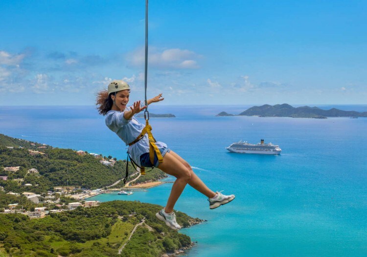 ゴンドラオブジェ Canopy Tour: Don'T Just See The Tropical Forest Fly Over It