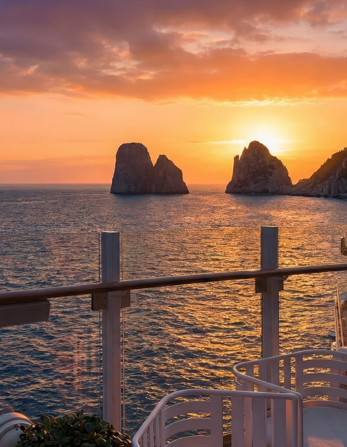 Capri bay : Faraglioni Golden sunset | Costa Cruises